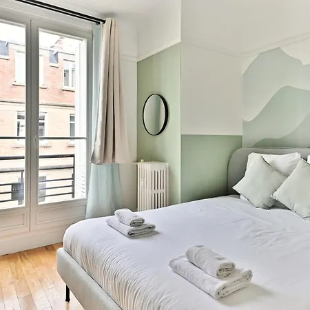 Apartment Proche 17eme Arrondissement -