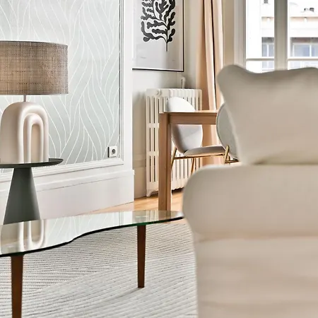 Proche 17eme Arrondissement - * Neuilly-sur-Seine
