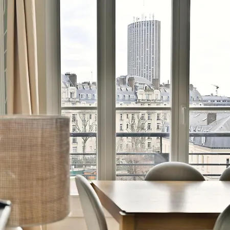 Apartment Proche 17eme Arrondissement - *